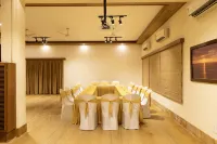 Hanu Reddy Residences Poes Garden