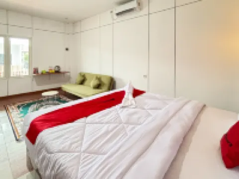 RedDoorz @ Kota Bojonegoro Hotels in Bojonegoro Regency