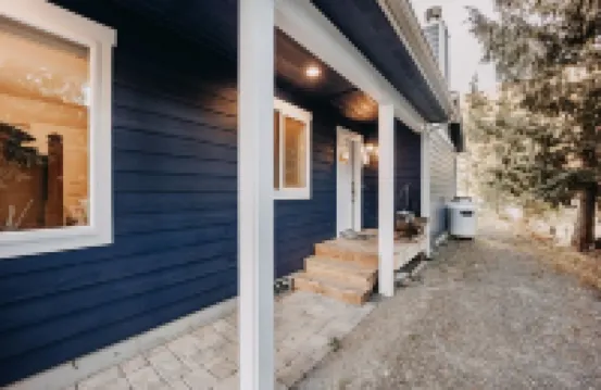 47mf - Wifi - Fireplace - Sleeps 6 3 Bedroom Home by Redawning