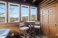 Golf View 2 Bedroom Cabin by RedAwning