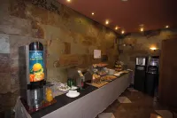 Hotel Yerri - breakfast