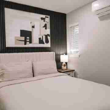 Rooftop Lake Union & Skyline Views -- New Eco Home in Wallingford Rooms