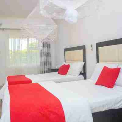 Bonifant Lodge Rooms