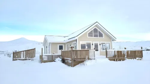 Miðhraun - Lava Resort - parking