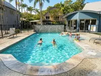 Rainbow Getaway Holiday Apartments - Pool