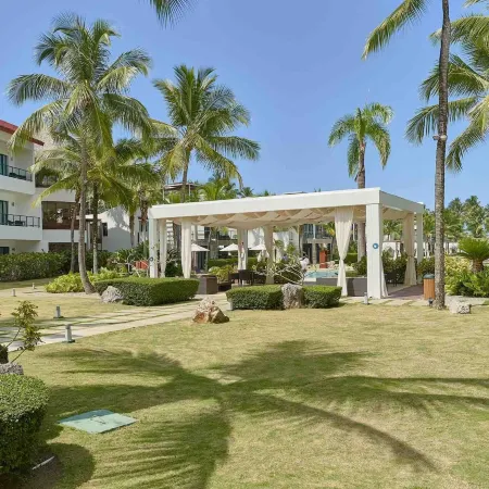 3BR Sublime Essence Beachfront Jaccuzi BBQ