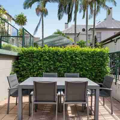 Comfortable Stay With Pool Access Hotel Exterior