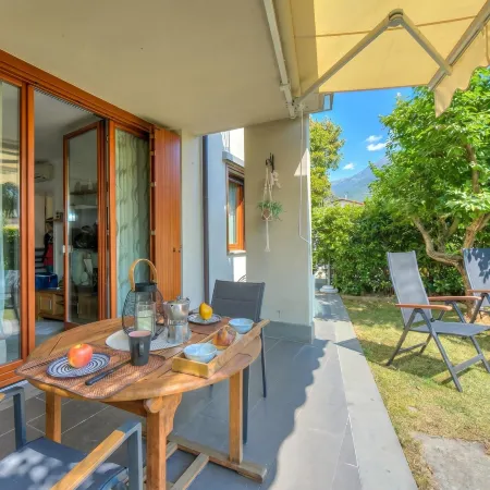 The Peace of the Lake - Happy Rentals