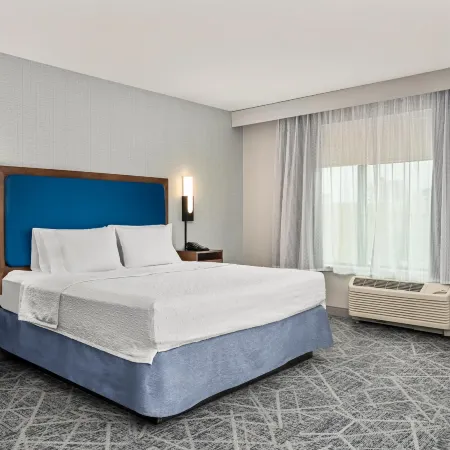 Hampton Inn Chicago North/Loyola Station