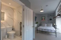 Stunning Sea View Georgian Retreat by ADLIV - 4-Star