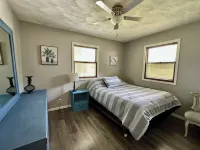 5 Bedroom Lake Access House and Entertainment Bldg