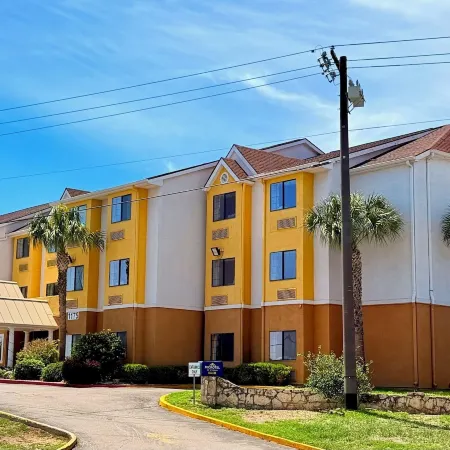 Microtel Inn & Suites by Wyndham New Braunfels