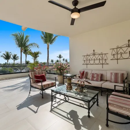 Grand Marina Villas
