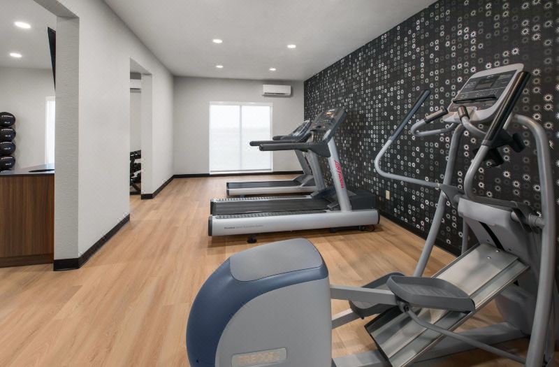 La Quinta Inn & Suites by Wyndham Minot photo 2