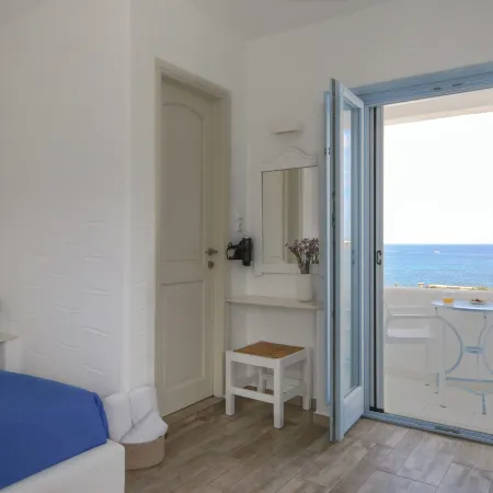 Stratos Apartments & Studios