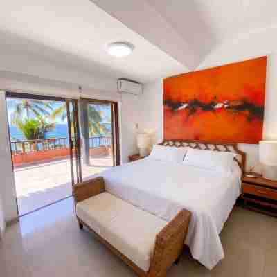 Oceanfront 5BR Villa by Monyxbnb Rooms