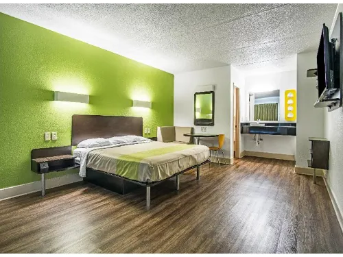 Motel 6 Manchester, TN - 2-Star
