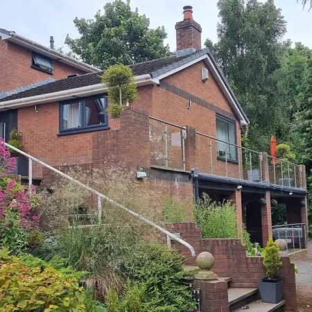 Quiet, Modern Ground Floor Annex Near Theatr Clwyd