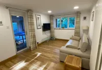 Quiet, Modern Ground Floor Annex Near Theatr Clwyd - Wifi