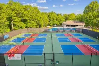 Sharp Top Mountain Retreat - 3-Star