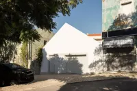 Luxury Villa in the heart of Historic Oeiras - Close to train and beach - 4-Star