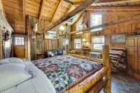 Remote Escape Klamath Falls Cabin by Lake and Hikes - 4-Star