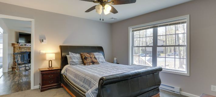 Walk to Lake Wallenpaupack Poconos Vacation Home Hotels in Wayne County