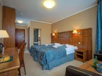 Farmona Hotel Business & Spa Hotels near Zakopianka Shopping Centre