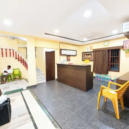Hotel Arya Palace