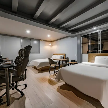 Gimhae Tour Hotel