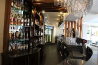 Blue Lagoon Hotel and Conference Centre - bar