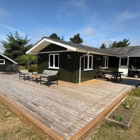 "Absolon" - 1.5km from the Sea
