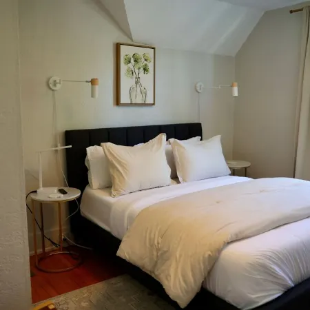 Stylish and Comfortable Downtown Historical Home Two Blocks From the River