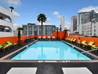 Hotel Garrett – No Resort Fee Hotels near Circus Center