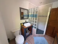 Gumbo Limbo - Seabreeze Apartment - Steps to the Ocean, Free Bikes, Free WiFi - Apartments