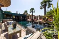 Crazy Bear Beaconsfield - piscine