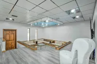 Walk to Pawtucket Country Club! Sleek Condo - WiFi