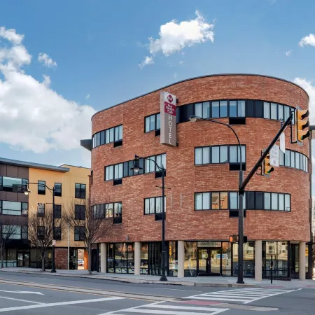 Best Western Plus Philadelphia Airport South at Widener University