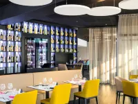 Hôtel Mercure Cherbourg Centre Port - bar