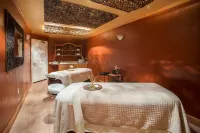 Villas at Zermatt Resort - Condos - spa