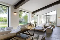 Le Clos Saint-Martin Hôtel & Spa - Afhentnings-/afleveringstjenester
