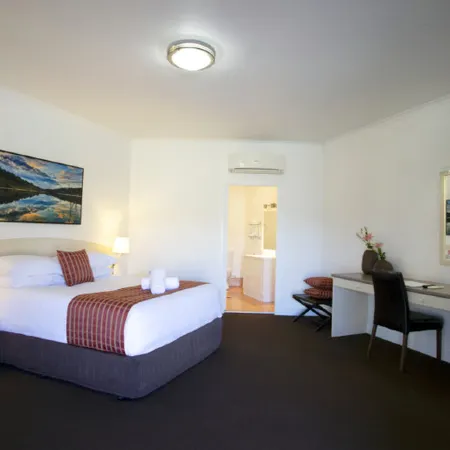 Bowen Inn Motel