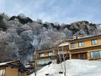 Nakanoyu Onsen Ryokan โรงแรมใกล้สะพานทาชิโระ