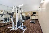 Quality Inn & Suites Lawrence - University Area - Gym