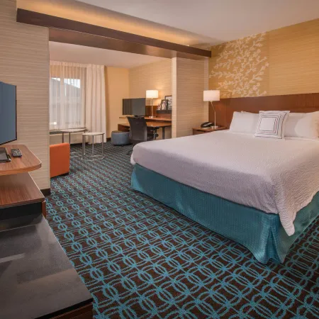 Fairfield Inn & Suites Easton