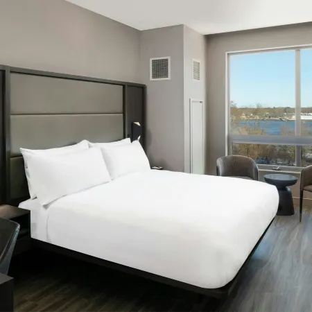 AC Hotel Portsmouth Downtown/Waterfront