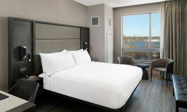 AC Hotel Portsmouth Downtown/Waterfront