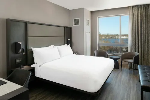 AC Hotel Portsmouth Downtown/Waterfront - 4-Star