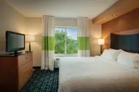 Fairfield Inn & Suites Hartford Airport - Pool