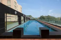 Indore Marriott Hotel - Pools